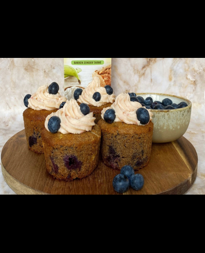 Muffins met blauwe bes en witte chocolade