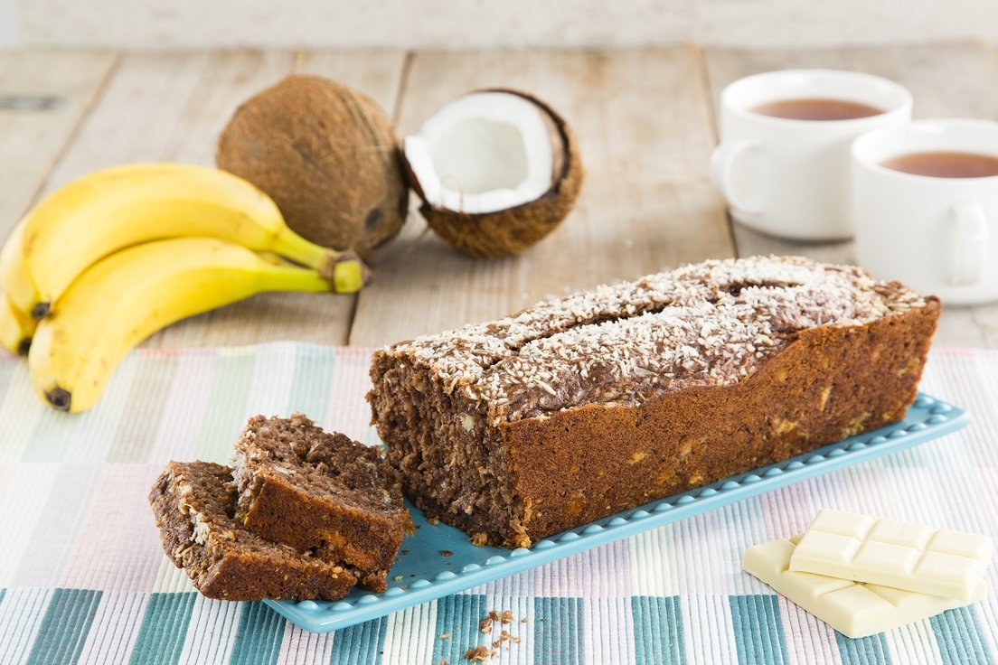 Bananenbrood met kokos en witte chocolade