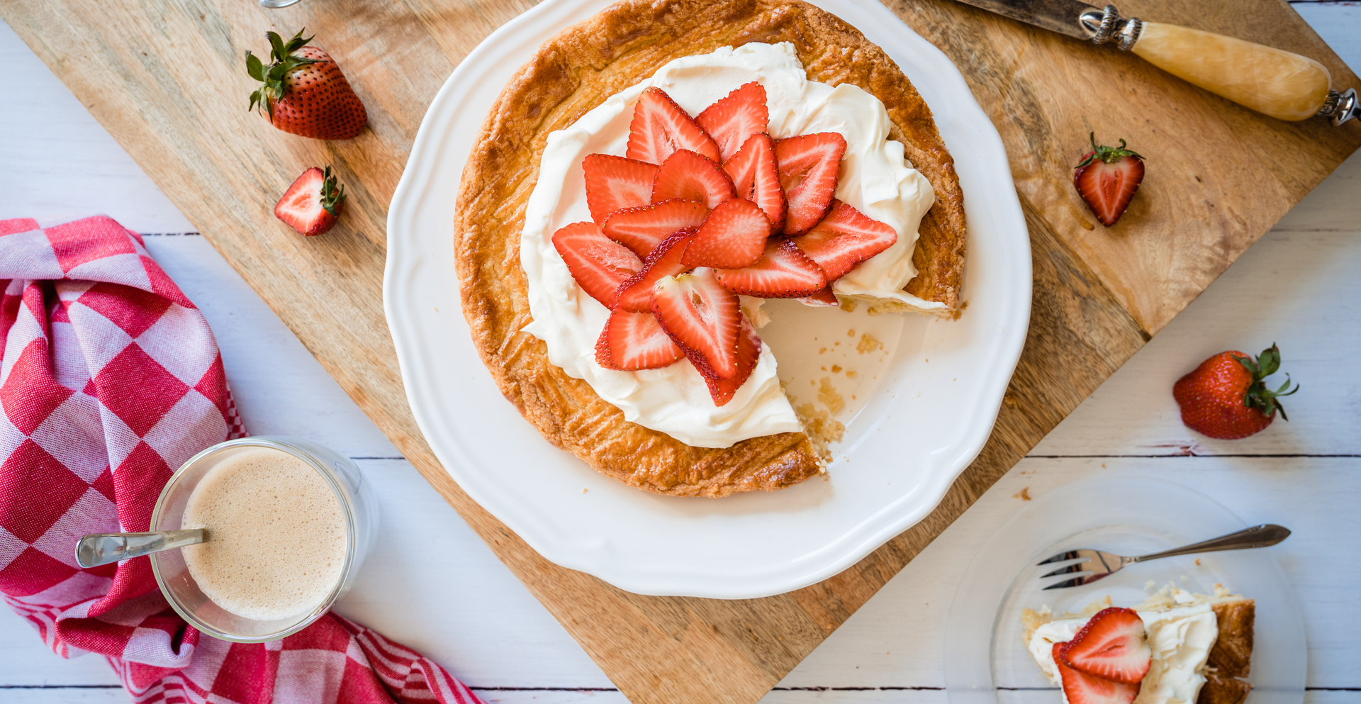 Boterkoek met mascarpone en aardbei