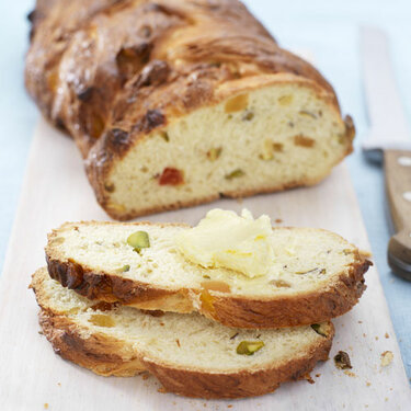 Gevulde broodvlecht met zonnig fruit