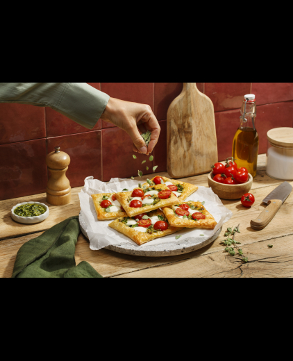 Pizzaatjes pesto, tomaat en mozzarella