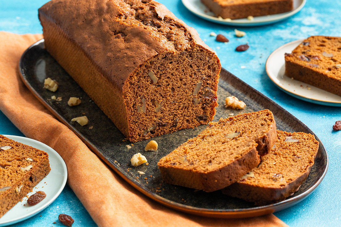 Kruidcake met walnoot en rozijnen