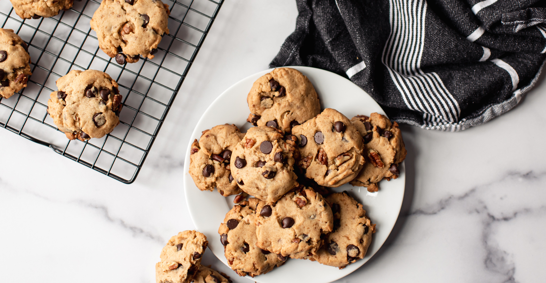 Koekjes met pecannoten en chocolade