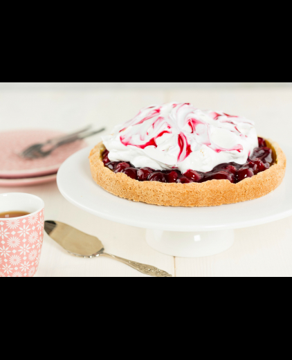 Kersenvlaai met schuim