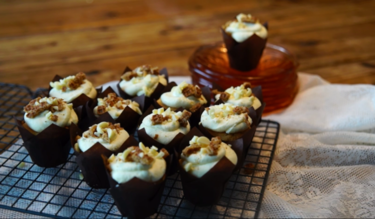 Mini stroopwafelcakejes met mascarpone topping van Danna