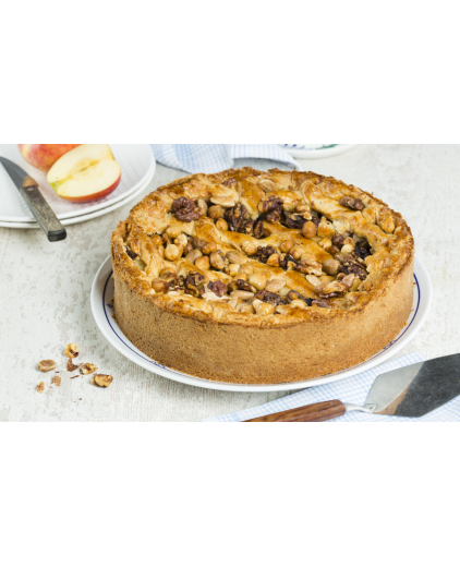 Appeltaart met amandelen, walnoten en hazelnoten
