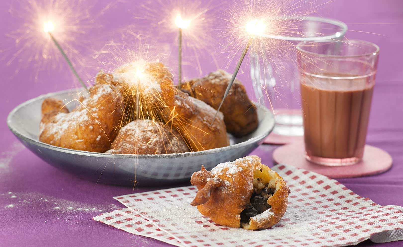 Oliebollen gevuld met chocolade