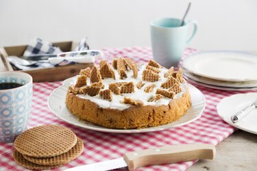 Stroopwafelcake met slagroom