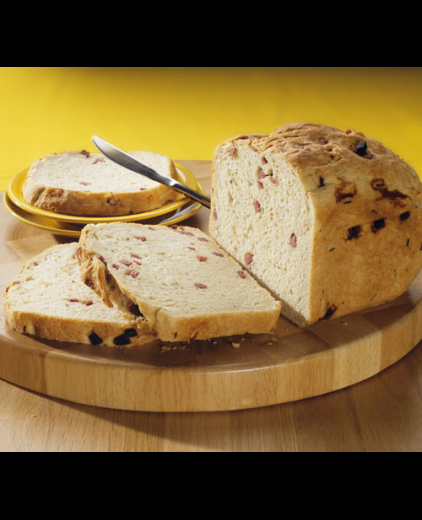 Salami-bieslookbrood in de broodbakmachine