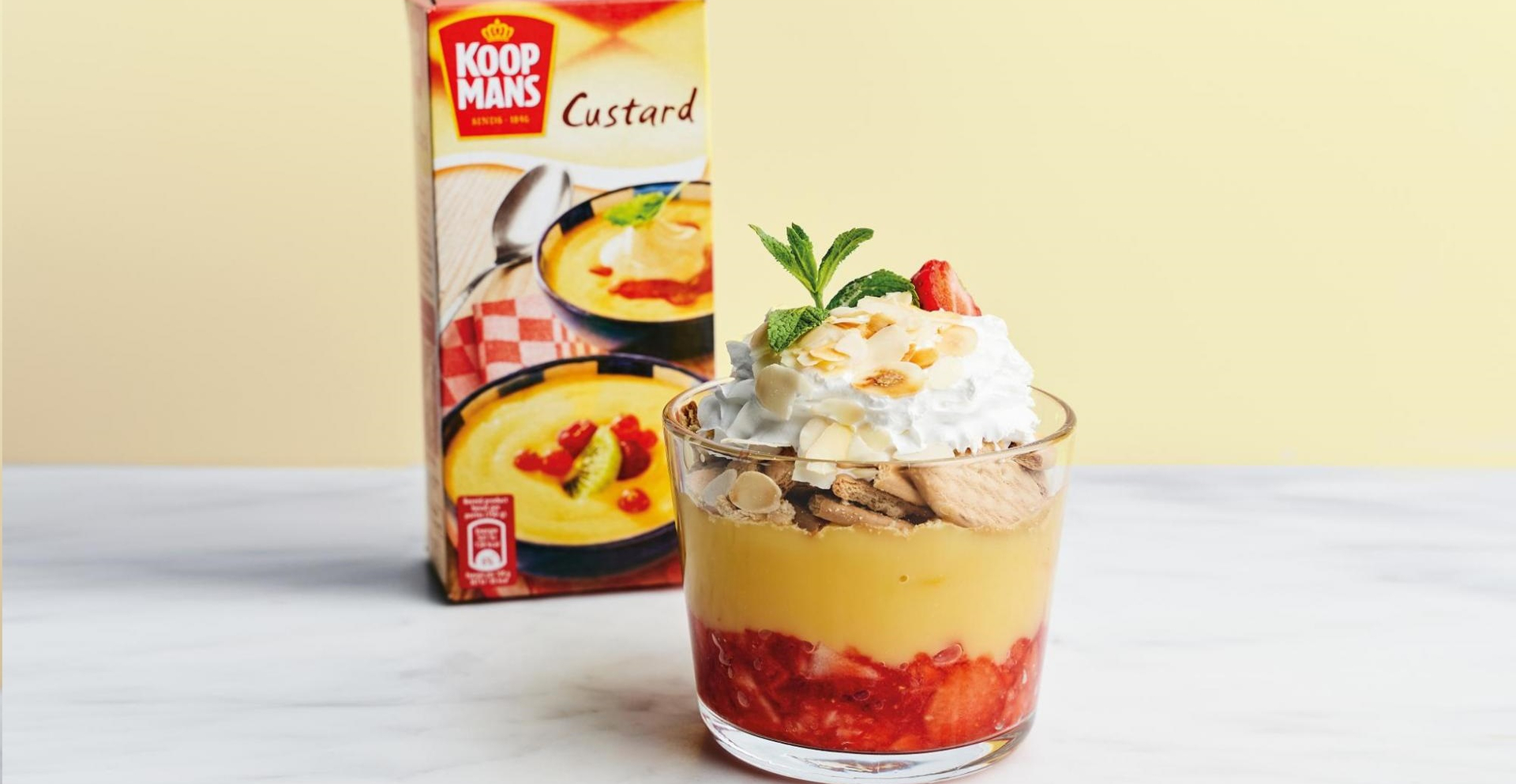 Vegan trifle met custard