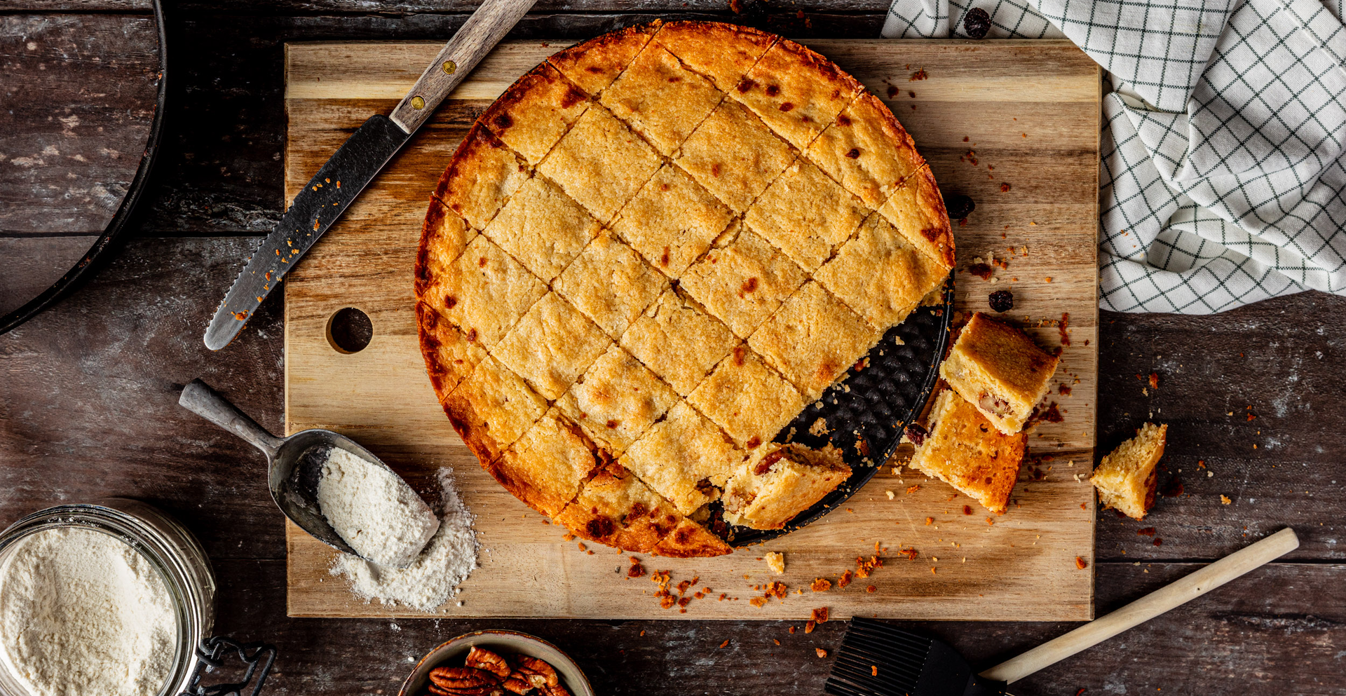 Vegan boterkoek met rozijnen en pecan