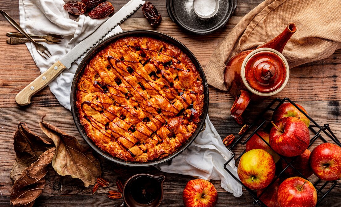 Appeltaart met dadels en pecannoten