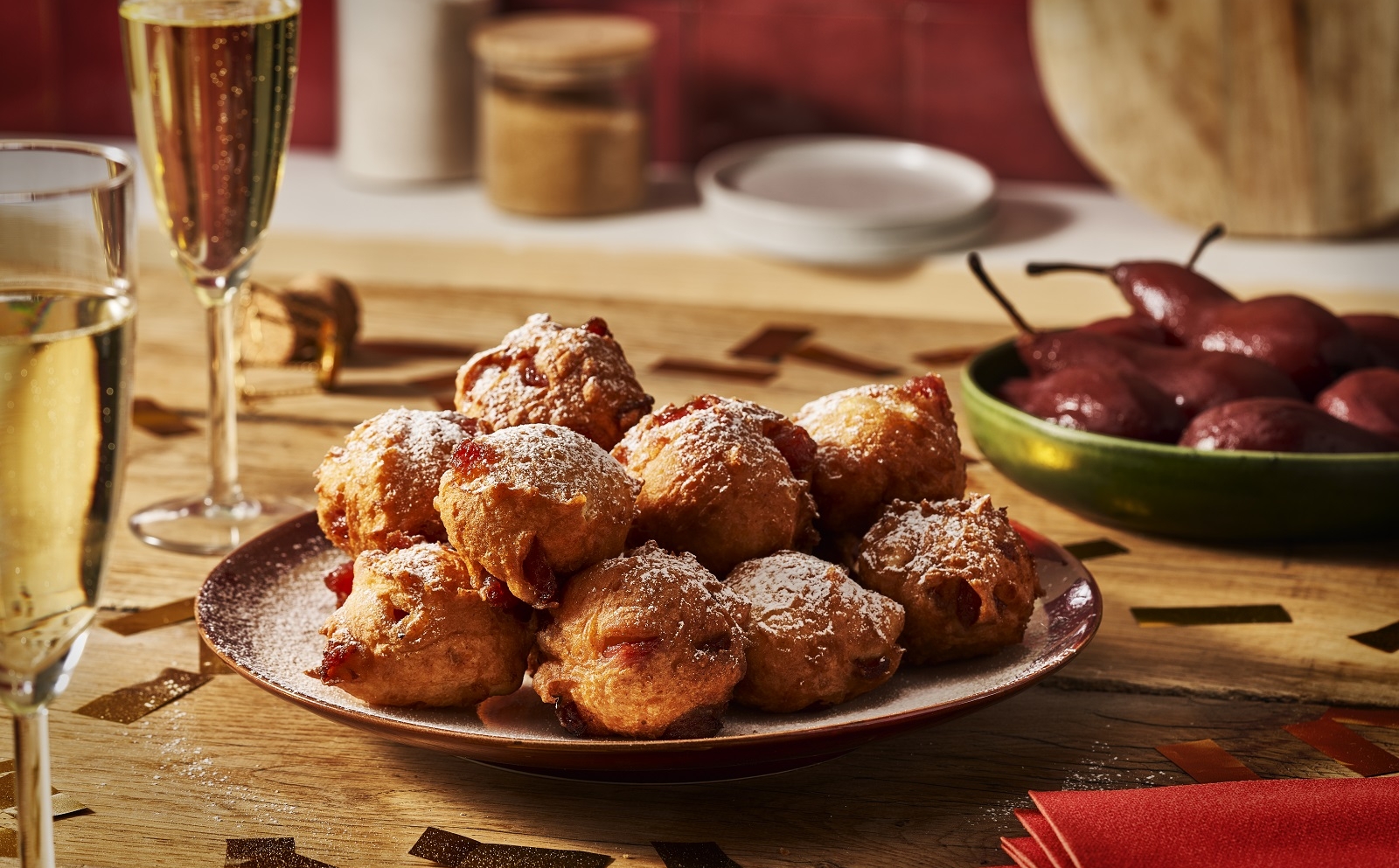 Oliebollen met stoofperen en witte chocolade